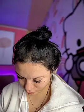 Megaan  More online show from November 2025 02:47:02 AM