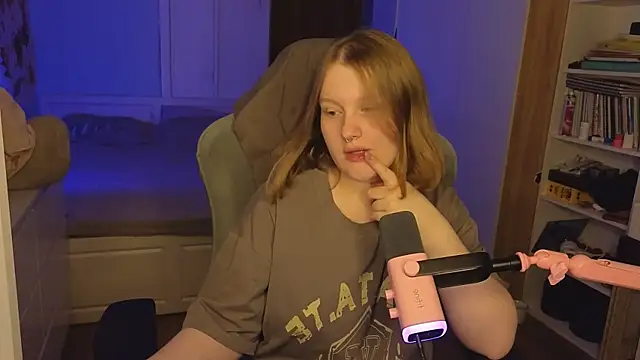 OliviaBlade online show from November 2025 02:28:02 PM