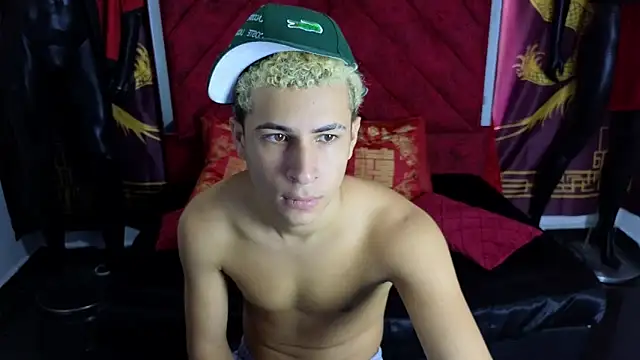 Latin straight0 online show from October 2025 03:13:01 PM