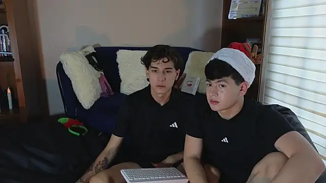 tightncuteass online show from December 2025 09:41:02 PM