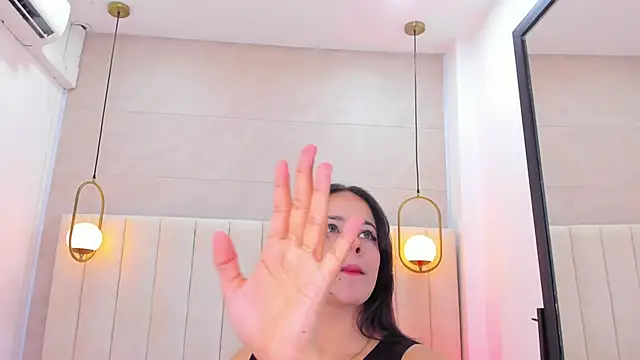 Dream nena online show from November 2025 08:21:02 PM