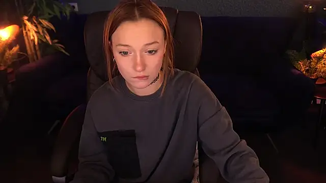 FoxyMayy online show from November 2025 01:56:02 PM