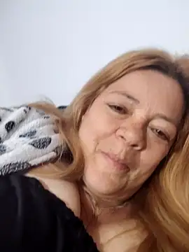 Snapshot of Casandra_Cruz chatting on September 2025 03:22:02 PM Casandra Cruz online show from September 2025 03:22:02 PM