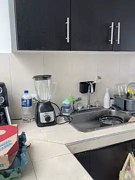 Leslie Bussh  online show from April 2026 03:37:01 PM