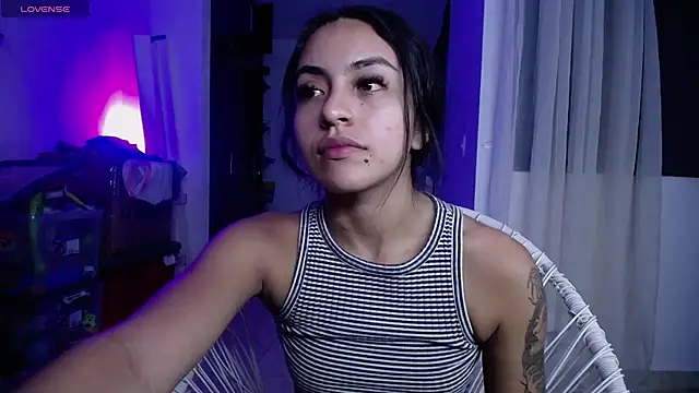 Snapshot of Leslie_Bussh_ chatting on July 2026 06:21:02 AM Leslie Bussh online show from July 2026 06:21:02 AM