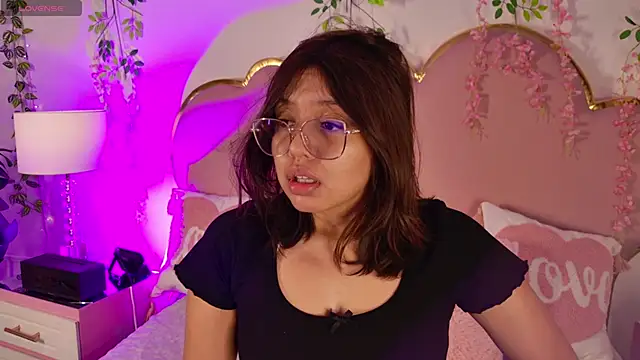 Lauuu2007 online show from March 2026 09:14:02 PM