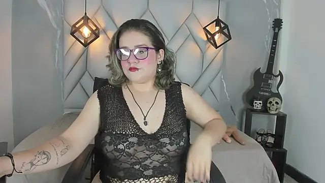 Snapshot of hellen_tirey chatting on October 2025 01:53:02 PM hellen tirey online show from October 2025 01:53:02 PM