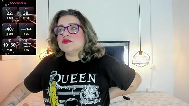 Snapshot of hellen_tirey chatting on October 2025 01:43:02 PM hellen tirey online show from October 2025 01:43:02 PM