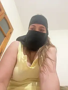 Wild-Nayra online show from April 2026 09:05:01 PM