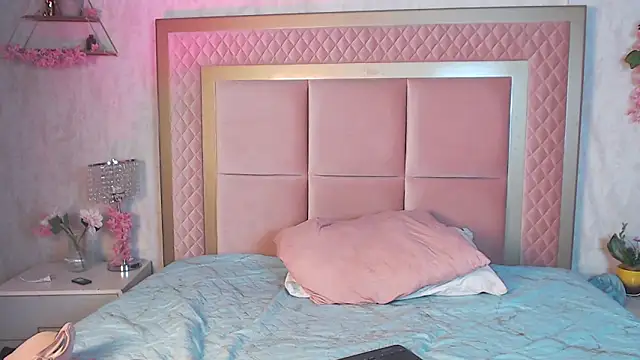 Lunabellee  online show from March 2026 08:27:02 PM