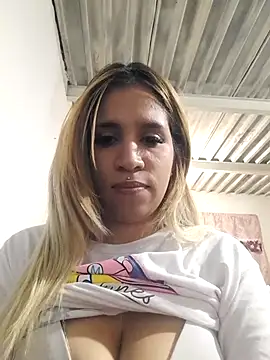 Snapshot of AngelitaSexyCam chatting on September 2025 01:42:02 AM AngelitaSexyCam online show from September 2025 01:42:02 AM