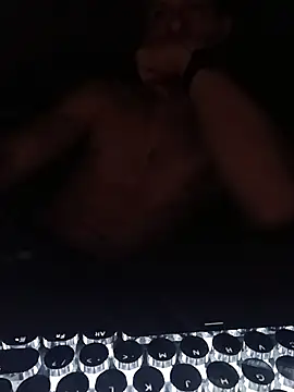 SerhioAmoralez online show from April 2026 11:02:02 PM