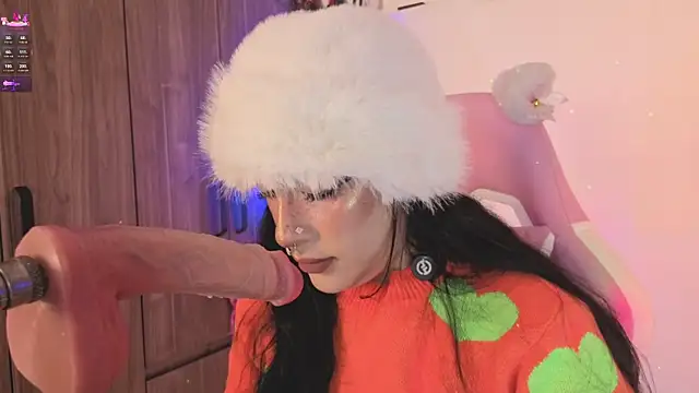 Snapshot of ashlynnlowe_ chatting on July 2026 10:12:01 PM ashlynnlowe online show from July 2026 10:12:01 PM