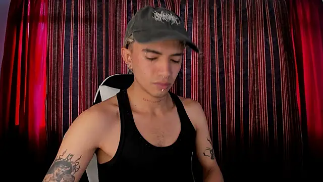 guynextdo0r online show from November 2025 08:10:01 PM