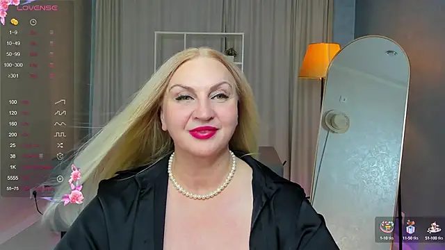 Nina Devillle online show from October 2025 03:35:02 PM