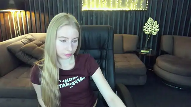 Alina Blonde online show from July 2026 05:32:02 AM