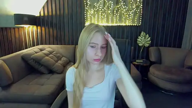 Alina Blonde online show from July 2026 05:38:02 AM