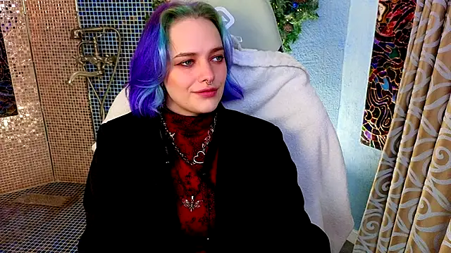 Eniferi online show from December 2025 09:08:01 PM