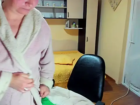 Soffy Skye online show from April 2026 04:32:02 AM