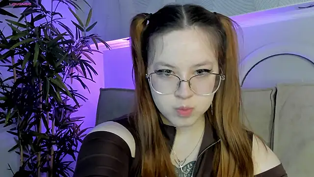 Krysadapp online show from April 2026 11:51:02 PM