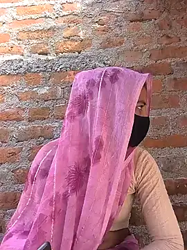 Snapshot of Hot_hatn37 chatting on December 2025 07:47:01 AM Hot hatn37 online show from December 2025 07:47:01 AM