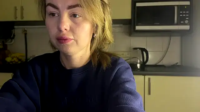 MartaLuna  online show from April 2026 07:36:01 PM