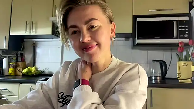 MartaLuna  online show from April 2026 07:31:02 PM