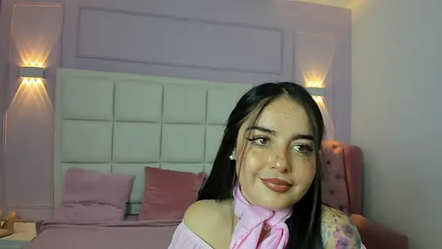 Snapshot of Ashleypetit chatting on May 2026 01:08:02 PM Ashleypetit online show from May 2026 01:08:02 PM