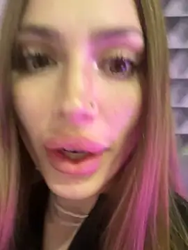 Elizabeth Tay online show from March 2026 06:58:02 PM