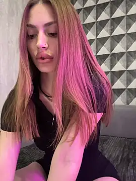 Elizabeth Tay online show from April 2026 05:59:01 PM