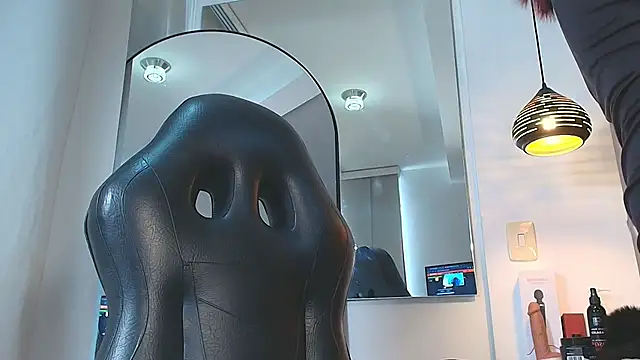 emma hearths online show from October 2025 07:36:02 PM