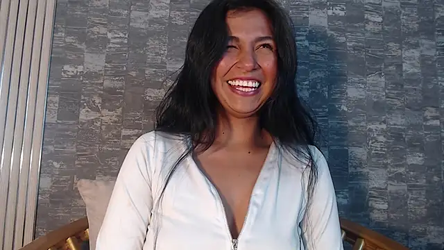 Keila Fg online show from October 2025 07:43:01 PM