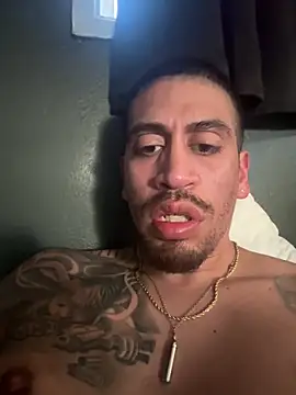 Snapshot of busnfatnutsLildee chatting on March 2026 01:03:01 AM busnfatnutsLildee online show from March 2026 01:03:01 AM