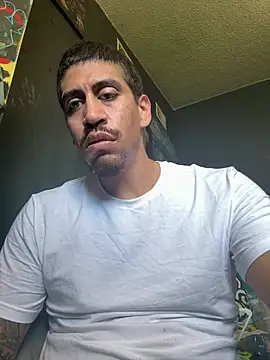Snapshot of busnfatnutsLildee chatting on March 2026 08:47:01 PM busnfatnutsLildee online show from March 2026 08:47:01 PM