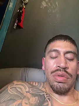 Snapshot of busnfatnutsLildee chatting on April 2026 07:37:02 PM busnfatnutsLildee online show from April 2026 07:37:02 PM