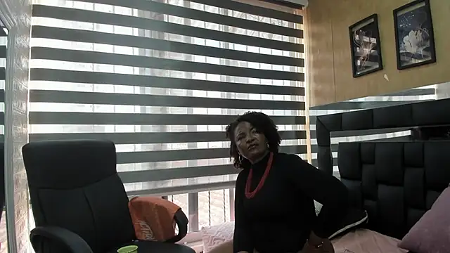 sheyla  ebony online show from November 2025 07:46:02 PM