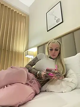 paulinaalatalo online show from February 2026 05:22:02 PM