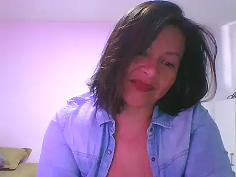 adri89-g online show from October 2025 03:18:02 PM