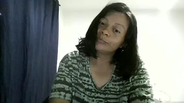 Snapshot of adri89-g chatting on June 2026 12:56:02 AM adri89-g online show from June 2026 12:56:02 AM