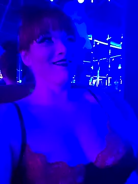 Snapshot of powhatanqueen chatting on November 2025 12:34:02 AM powhatanqueen online show from November 2025 12:34:02 AM