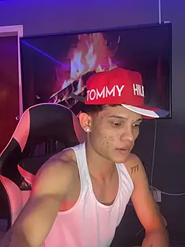 EL VENEZOLANO 22CM online show from May 2026 05:45:02 AM