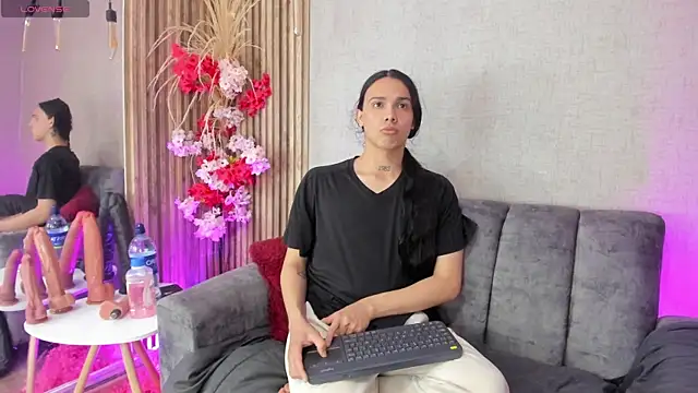 Almaazz online show from April 2026 04:27:01 AM