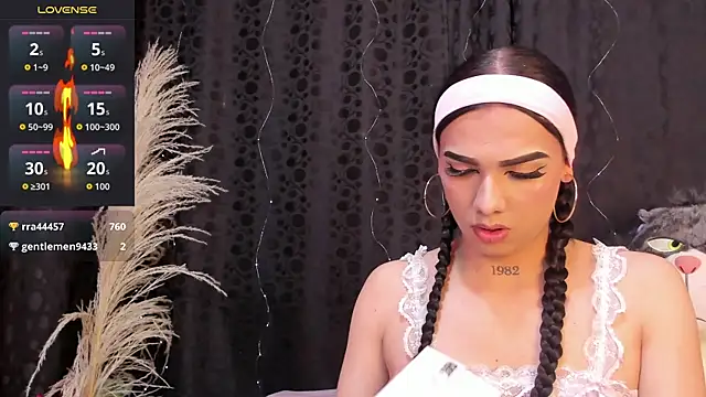 Snapshot of Almaazz chatting on May 2026 07:21:01 PM Almaazz online show from May 2026 07:21:01 PM