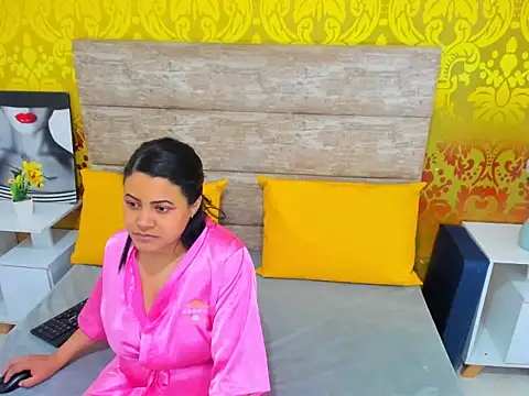 ElianaCollins online show from December 2025 03:01:01 AM