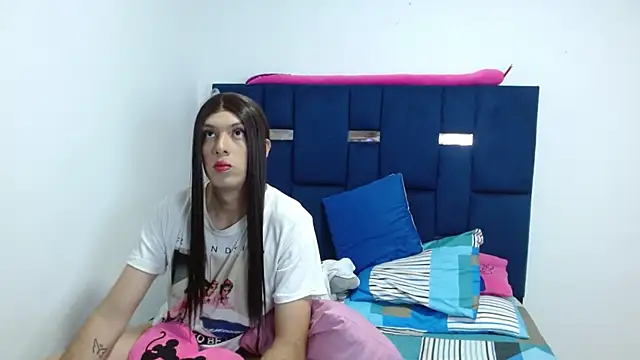 PinkLuna LolaBloom online show from January 2026 11:29:02 PM