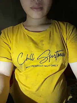 Snapshot of Van_xx chatting on September 2025 06:28:02 AM Van xx online show from September 2025 06:28:02 AM