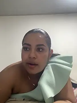 Snapshot of SienaWild chatting on October 2025 10:21:01 PM SienaWild online show from October 2025 10:21:01 PM