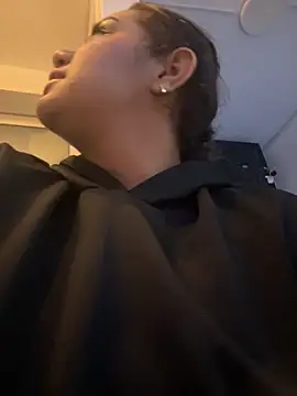 Snapshot of SienaWild chatting on October 2025 03:36:02 AM SienaWild online show from October 2025 03:36:02 AM