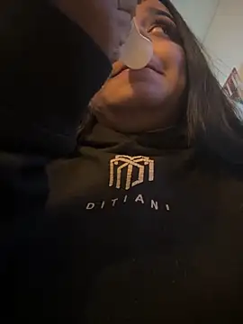 Snapshot of SienaWild chatting on December 2025 02:41:02 AM SienaWild online show from December 2025 02:41:02 AM