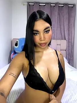 karolaalcendra online show from November 2025 04:45:02 AM